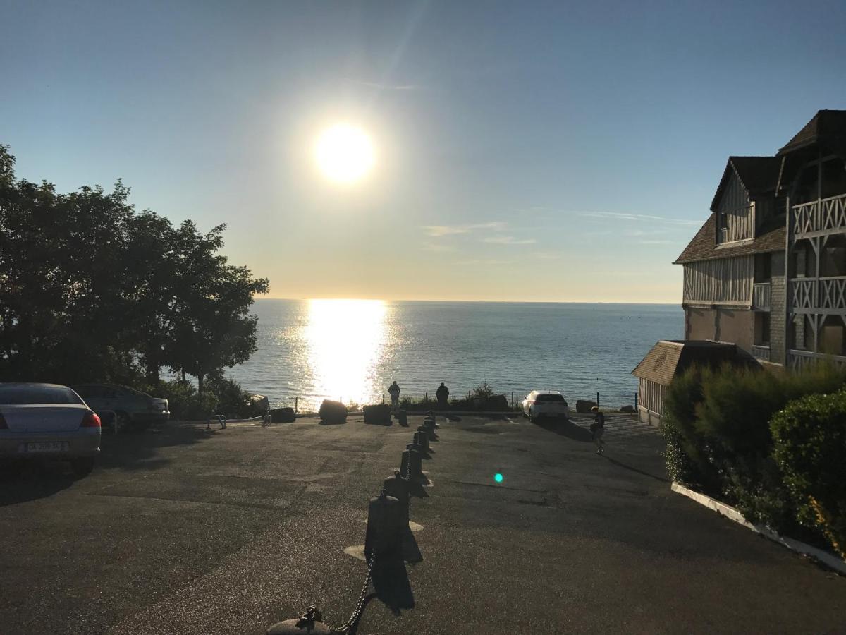 Cote Plage - Magnifique Appartement De Charme A Trouville Sur Mer - Linge - Lit Fait - Parking - Wifi - Classe Par L'Office Du Tourisme Exterior foto